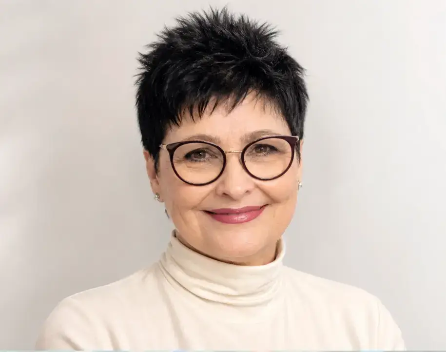 Szuhár Csilla